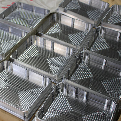 peças de alumínio de trituração do CNC da tolerância de 0.01mm com limpar com jato de areia o revestimento de superfície de anodização da natureza