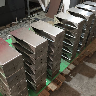 OEM da tolerância dos componentes 0.1mm da fabricação de chapa metálica da elevada precisão
