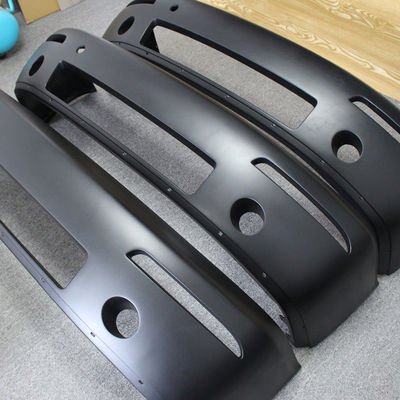 Grandes peças automotivos plásticas RIM Deburring Painting Surface Finish da modelação por injeção