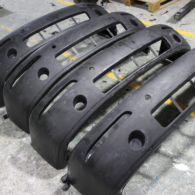 Fabricação do baixo volume de indústria de automóvel de RIM Large Bumper Parts For da modelação por injeção de reação