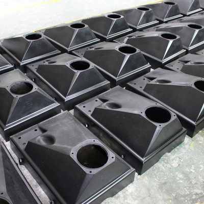 Grande Shell Reaction Injection Molding Parts com material de superfície Deburring do poliuretano